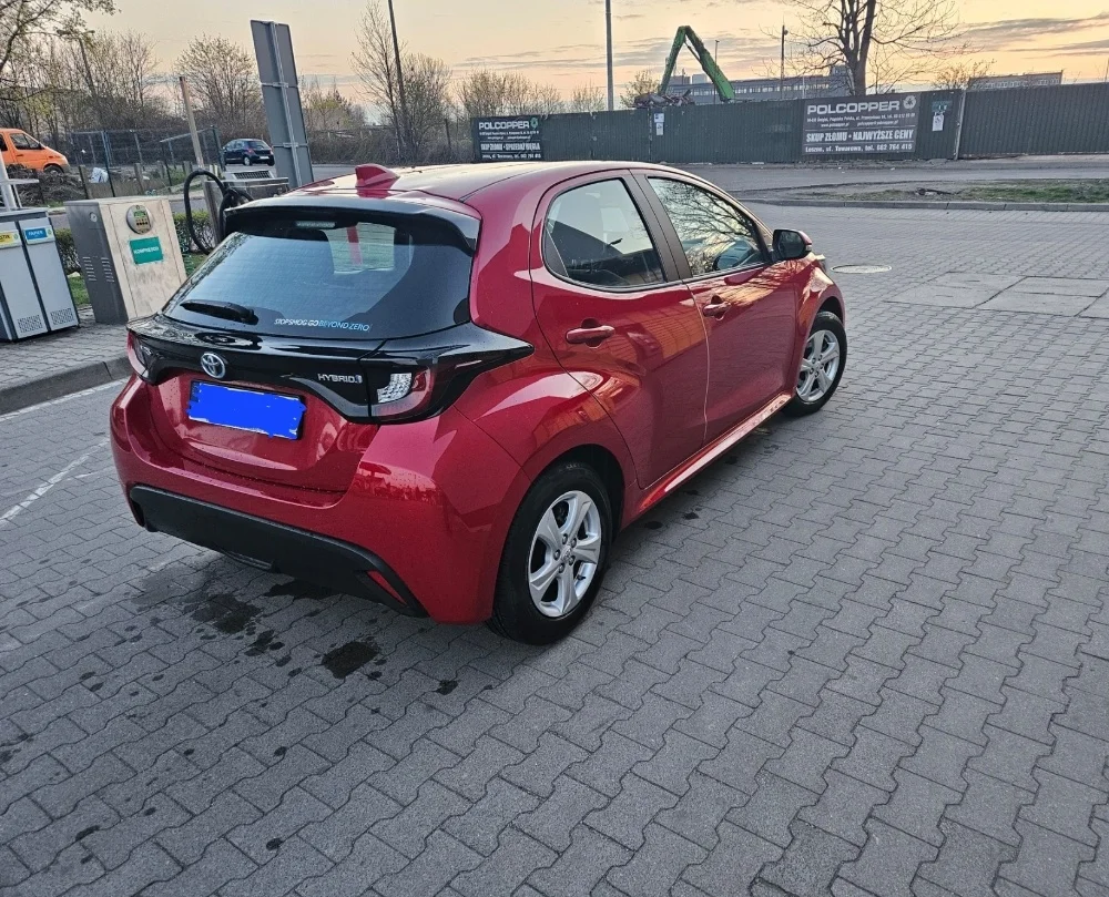 Toyota Yaris Hybrid 2023 /salon polska/ 13 tys.km jak nowa + gratis komplet kół zimowych