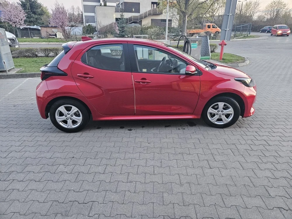 Toyota Yaris Hybrid 2023 /salon polska/ 13 tys.km jak nowa + gratis komplet kół zimowych