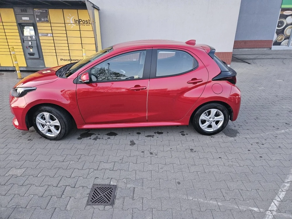Toyota Yaris Hybrid 2023 /salon polska/ 13 tys.km jak nowa + gratis komplet kół zimowych