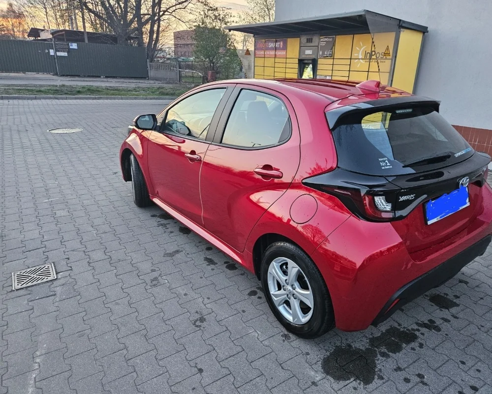 Toyota Yaris Hybrid 2023 /salon polska/ 13 tys.km jak nowa + gratis komplet kół zimowych
