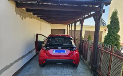 Toyota Yaris Hybrid 2023 /salon polska/ 13 tys.km jak nowa + gratis komplet kół zimowych