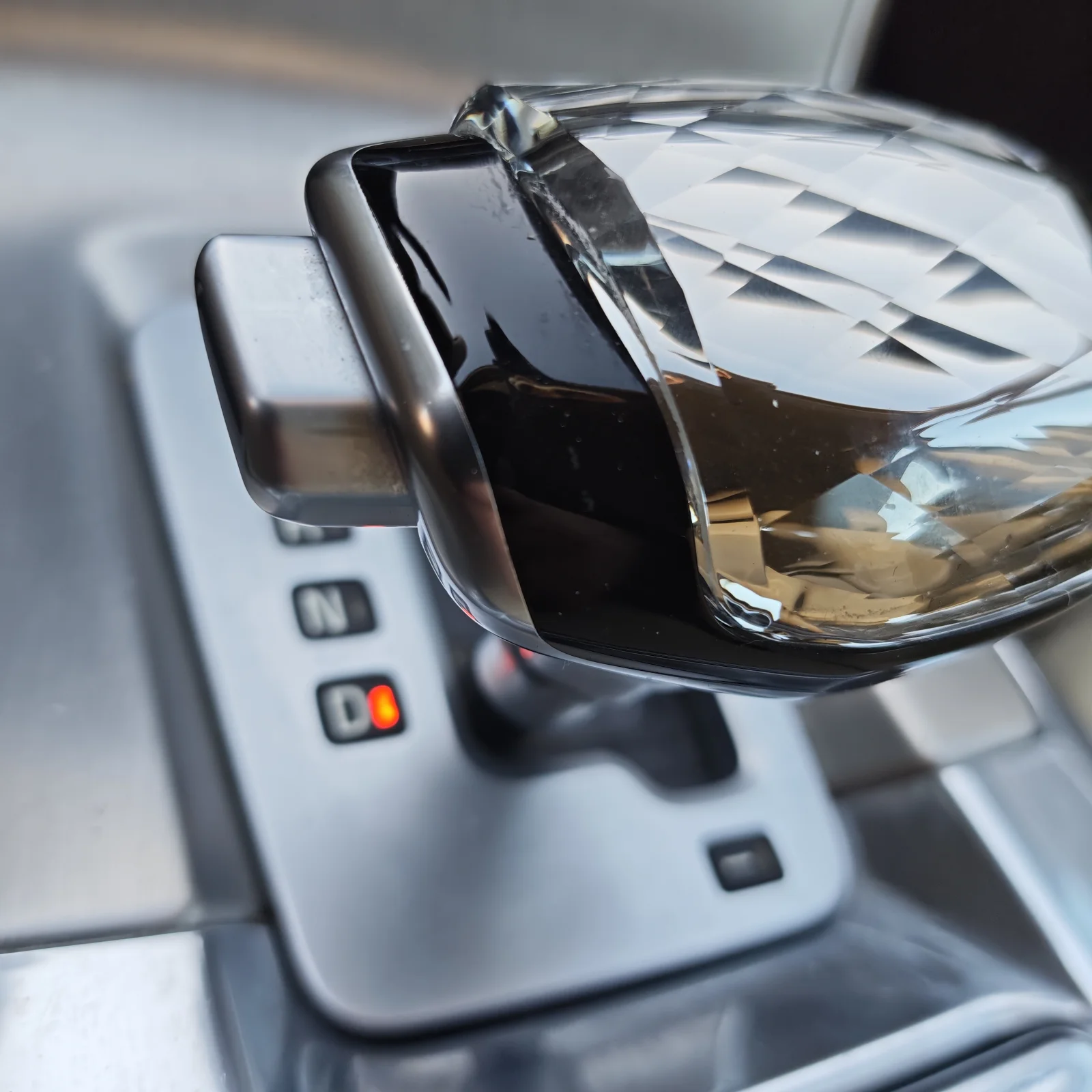 XC60 2,4D5 215 automat